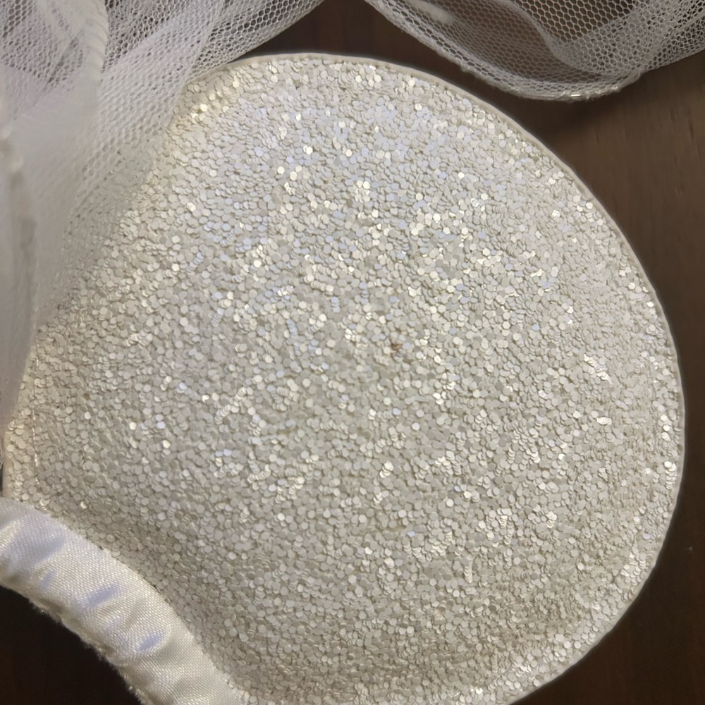 Disney White Minnie Mouse Ears with Veil - Picture 6 of 10